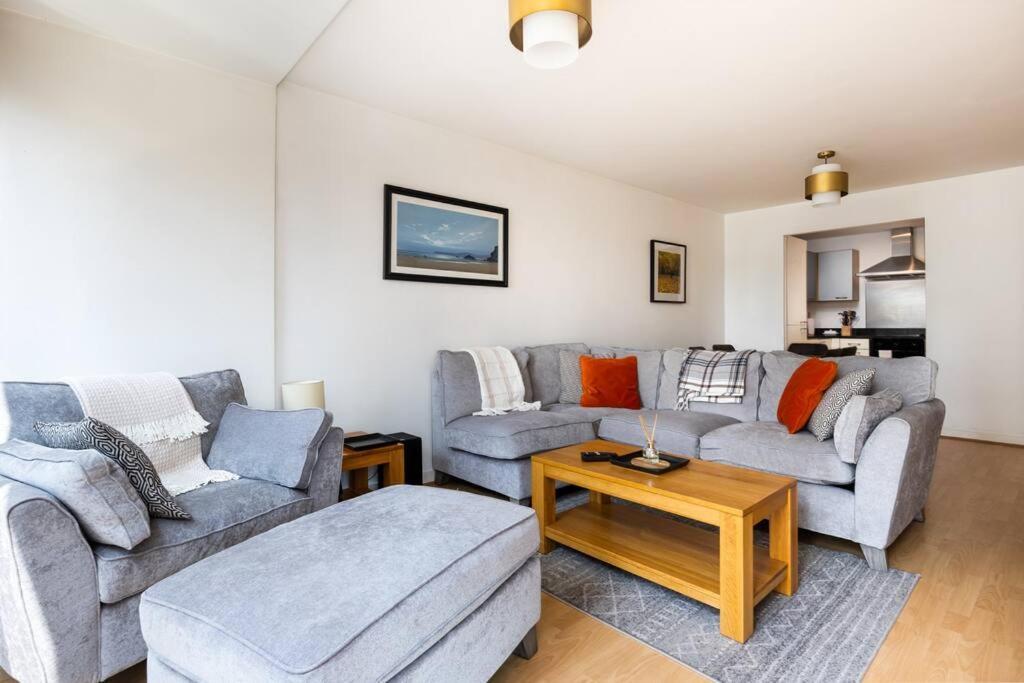 Lovely 2 Bedroom Apartment With Balcony Dublin Exterior photo